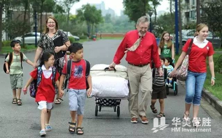美国家庭为什么喜欢收养中国的孤儿？