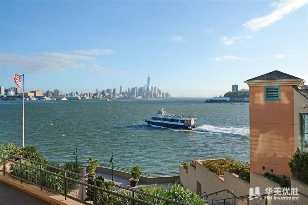 大纽约·河景学区现房叠墅—Riva Pointe