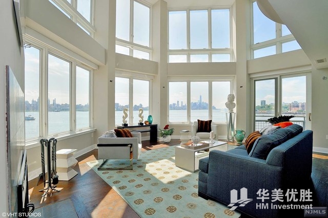 大纽约·河景学区现房叠墅—Riva Pointe