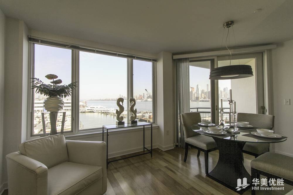 大纽约·河景学区现房叠墅—Riva Pointe