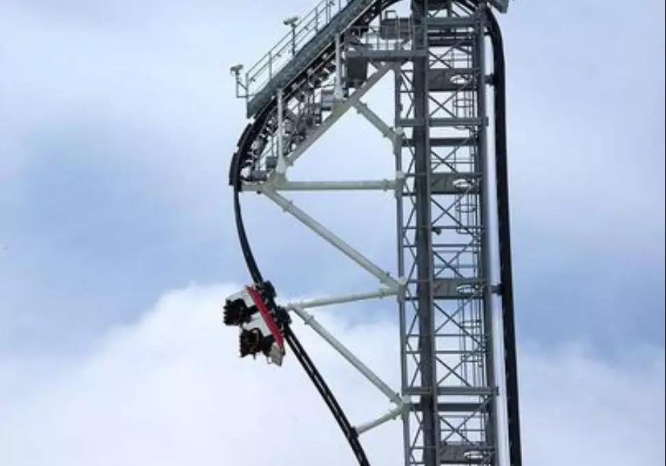 富士急乐园是大人小孩的乐园天堂